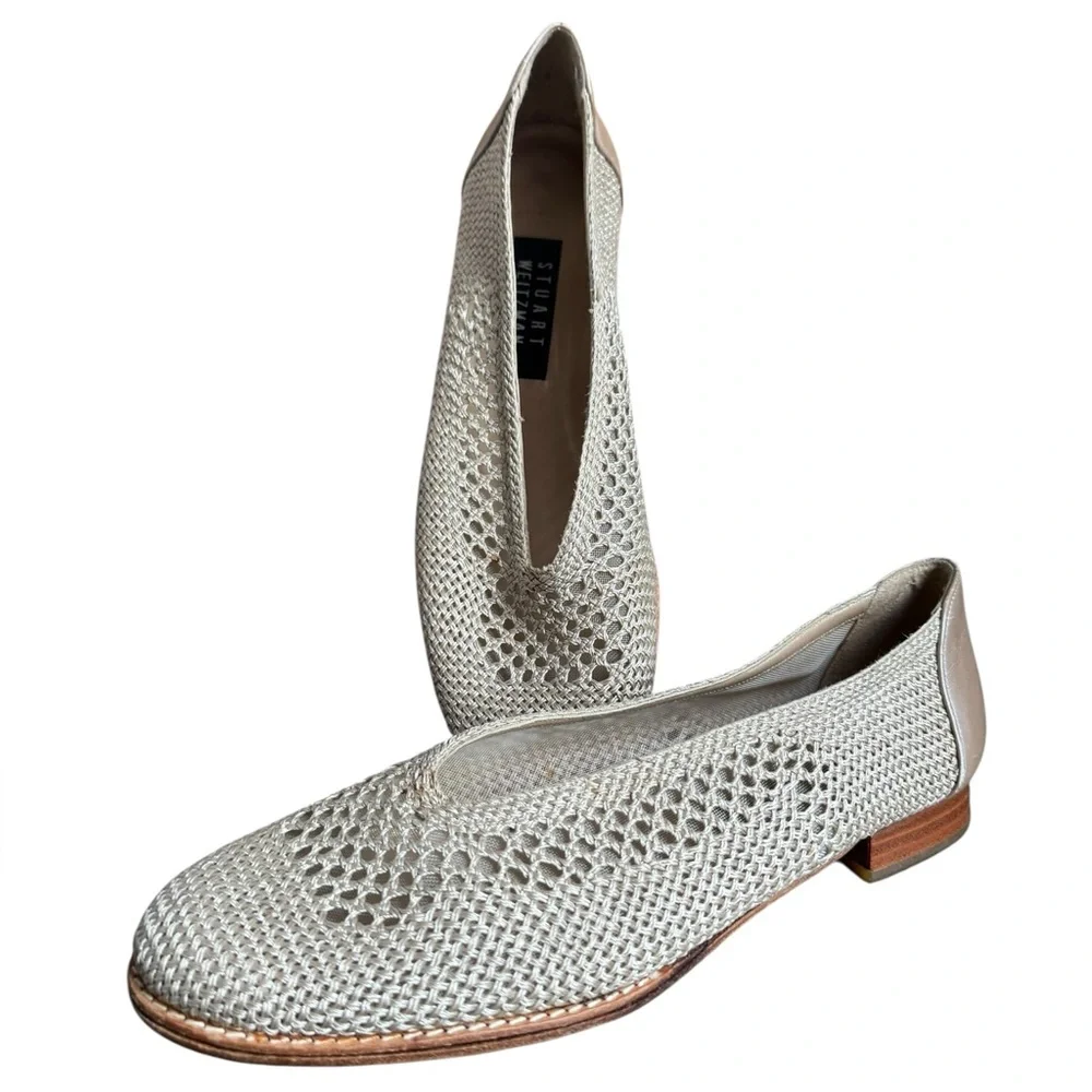 Stuart Weitzman woman’s tan basket weave flat with leather trim size 9.5